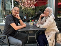 Dewi Yull Bangga Surya Sahetapy Gak Jadikan Tuli Hambatan Capai Cita-cita