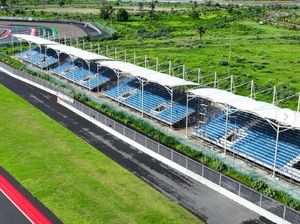 Tribun Murah Sirkuit Mandalika Pakai Atap, Penonton Tak Kepanasan Lagi
