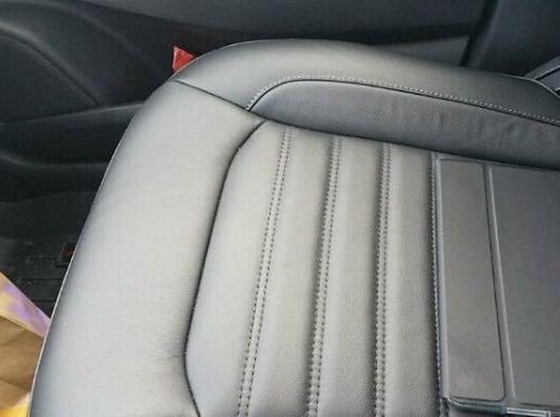 Ada-ada saja, bak bunglon, benda-benda ini bisa menyatu dengan lingkungan sekitar dengan sempurna lho. Kalian bisa melihatnya dengan jelas tidak nih?