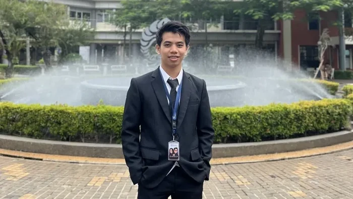 Ali Alexander, mahasiswa UGM yang punya 41 prestasi selama kuliah.