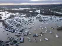 Awal Tahun Inggris Raya Dikepung Banjir Besar
