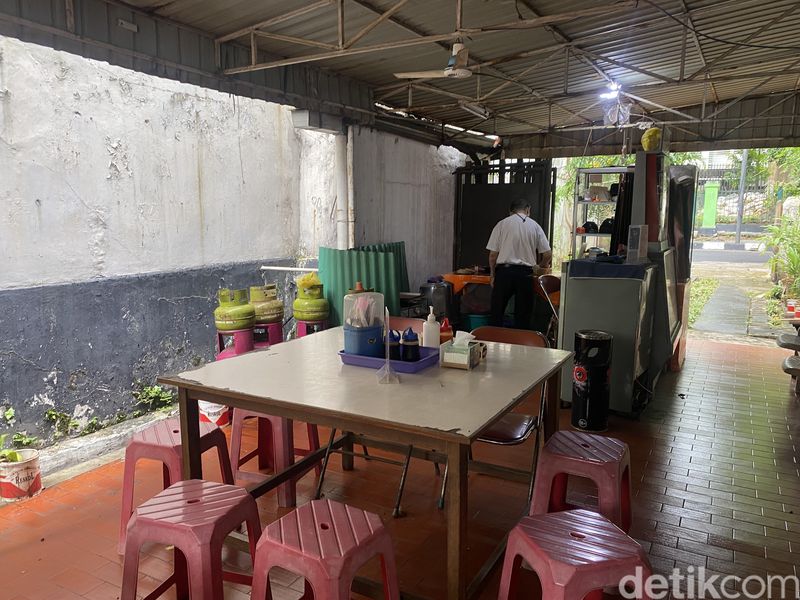 Bakmi Tan : Gurihnya Juara! Bakmi Ayam Kampung Jamur Legendaris 55 Tahun