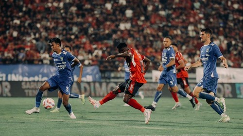 Bali United ditahan imbang Persib Bandung dalam laga tunda pekan ke-12 Liga 1 2024/2025 di Stadion Kapten I Wayan Dipta, Gianyar, Selasa (7/1/2025) malam. (Foto: Dok. Bali United)