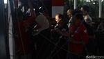 Berbaju Serba Hitam, Agustiani Tio Kembali Diperiksa KPK