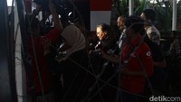 Agustiani sempat diperiksa pada Senin (6/1/2025). Namun dia meminta agar pemeriksaan dilanjutkan pada hari lain karena sedang sakit.