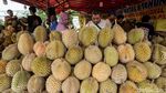 Berburu Durian di Kalimalang