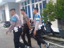 Polisi Tipu Perajin Gerabah Rp 900 Juta Berujung Dipecat