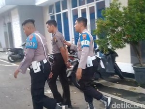 Briptu WT Penipu Modus Penerimaan Polri Rp 900 Juta Dipecat
