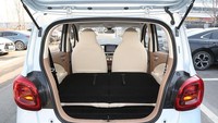 Dengan demikian, ruang kabinnya juga sedikit lebih lega. Pabrikan memberikan sentuhan baru di interiornya dengan permainan warna caramel dan coklat yang terlihat elegan. Foto: Doc. Wuling
