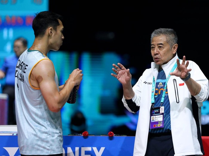 Jonatan Christie langsung kandas di babak pertama Malaysia Open 2025.