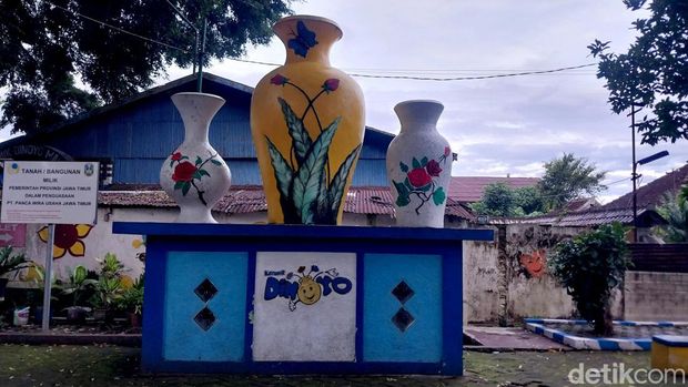 Kampung Keramik Dinoyo di Kota Malang