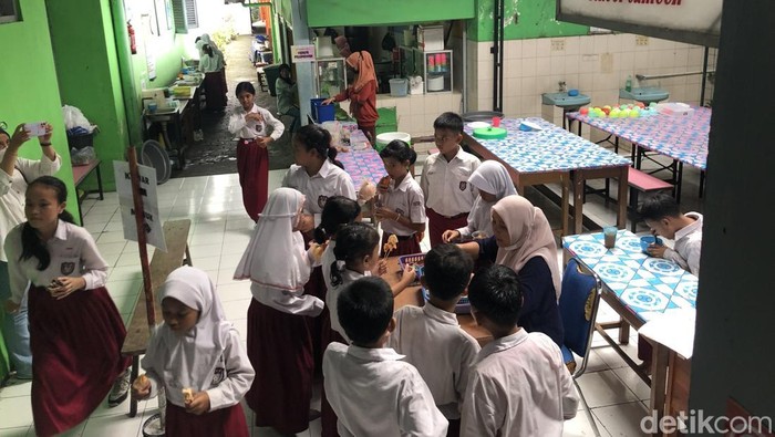 Suasana kantin SD Negeri Lempuyangwangi, Danurejan Kota Jogja, Rabu (8/1/2025).