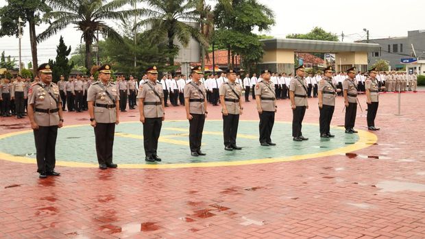 Kapolda Banten Irjen Suyudi Ario Seto memimpin acara pisah sambut pejabat utama Polda.