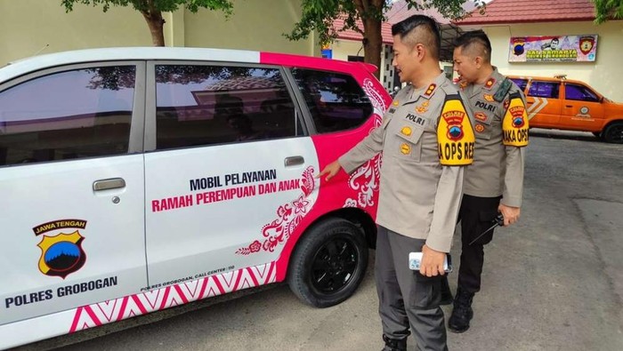 Kapolres Grobogan, AKBP Dedy Anung Kurniawan menunjukkan mobil PPA.
