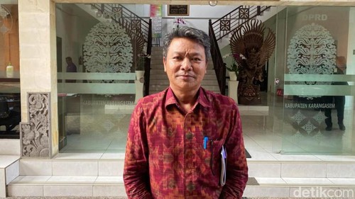 Kepala Disdukcapil Karangasem I Made Kusuma Negara. (Foto: I Wayan Selamat Juniasa/detikBali)