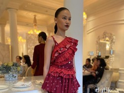 Sejauh Mata Memandang Perdana Rilis Koleksi Imlek, Ada Scarf Ular Tangga