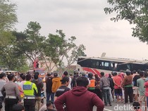 Bus Murni Jaya Terguling di Panjatan Kulon Progo Selesai Dievakuasi