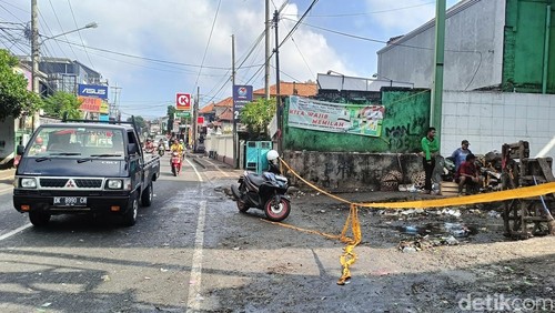 Kondisi depo sampah di Jalan Pulau Kawe, Denpasar, Bali, setelah melubernya sampah pada Rabu (8/1/2025). (Foto: Ni Made Lastri Karsiani Putri/detikBali)