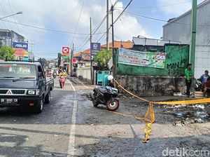 Sampah di Depo Jalan Pulau Kawe Meluber ke Jalan, Arus Lalin Sempat Tersendat