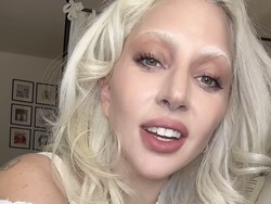 Foto Lady Gaga dengan Alis Beruban, Penampilan Eksentrik Jadi Sorotan