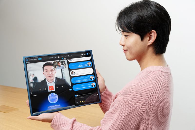 Layar OLED Samsung di CES 2025