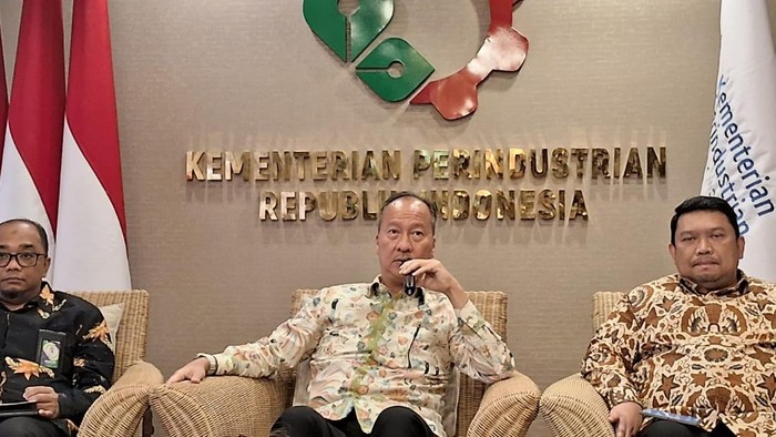 Agus Gumiwang Kartasasmita, Menteri Perindustrian