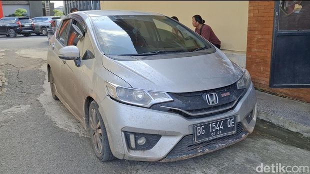 Mobil ASN Dinkes Sumsel yang dirampas.