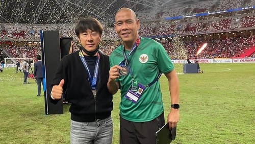 Shin Tae-yong diberhentikan dari kursi pelatih Timnas Indonesia. STY menitip pesan kepada asisten pelatih RI, Nova Arianto.