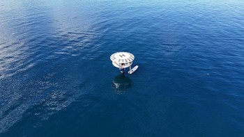 Setelah penghancuran prototipe pertama itu, Ocean Builders menjadi terkenal dalam gerakan Seasteading, menarik perhatian kaum libertarian, anarkis, dan aktivis lain yang mencari cara untuk lepas dari otoritas pemerintah. Foto: Ocean Builders