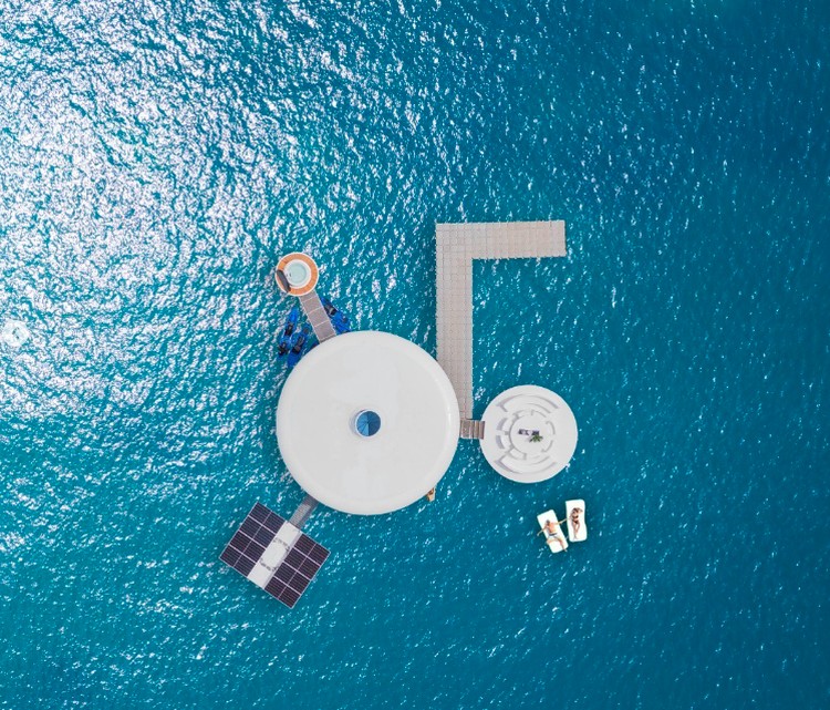 Ocean Builders Ocean Builders membangun hunian yang lokasinya di perairan.