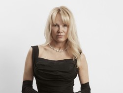 Pamela Anderson Ungkap Keuntungan Selalu Tampil Tanpa Makeup