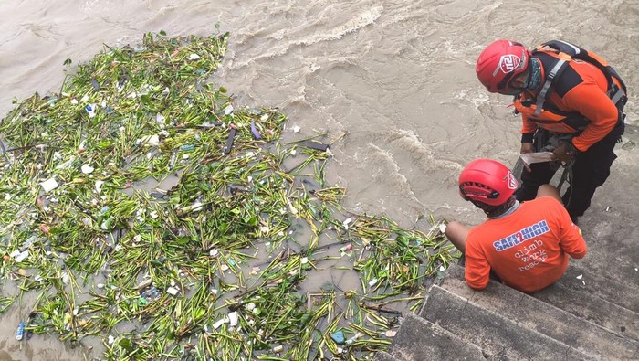 Penemuan jasad bayi di Sungai Jagir
