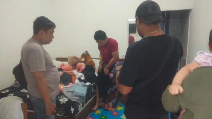 Polisi menangkap dua muncikari anak di bawah umur di Kabupaten Bintan, Kepri. (Dok Polsek Bintan Timur)