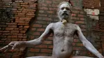 Rupa Sekte Kanibal-Seks di Muka Umum dari India