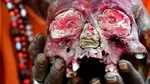 Rupa Sekte Kanibal-Seks di Muka Umum dari India