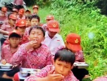 6 Fakta Pelajar SD Tembus Akses Terjal demi Makan Bergizi Gratis