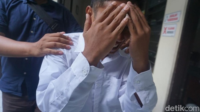 Hasan Mubaroq, suami penjual istri threesome Mojokerto