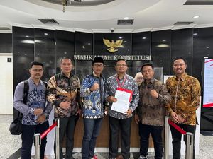Tim Hukum Khofifah-Emil Tantang Risma-Gus Hans Tunjukkan Bukti Manipulasi