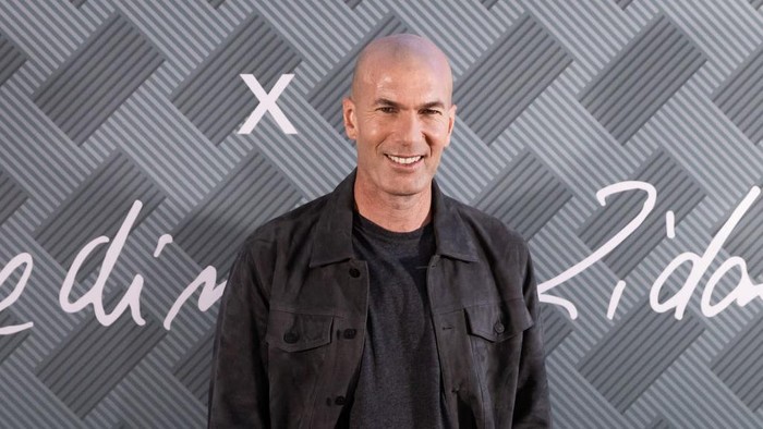 MADRID, SPAIN - SEPTEMBER 24: Zinedine Zidane attends the Montblanc X Zinedine Zidane photocall at Montblanc on September 24, 2024 in Madrid, Spain. (Photo by Aldara Zarraoa/Getty Images)