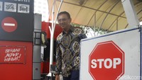 Dalam kasus ini, KPK sudah menetapkan mantan Dirut Pertamina Karen Agustiawan sebagai tersangka. Karen juga telah divonis 9 tahun penjara dan denda Rp 500 juta.  