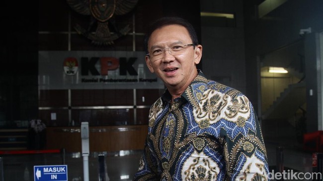 Gaya Santai Ahok Jadi Saksi Perkara di KPK