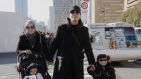 Mungkin bisa gak usah buka media sosial dulu deh, itu juga kadang jadi obat ya karena kadang buka media sosial juga suka jadi kepikiran, kan, ya, lanjut Atta Halilintar.  Foto: dok Instagram
