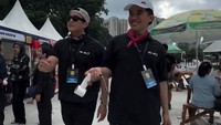 Billy sering terlihat mengisi program kuliner. Salah satunya bersama Anwar BAB. Saat itu, momennya terlihat dalam sebuah event kuliner. Foto: Instagram & YouTube Billy Syahputra