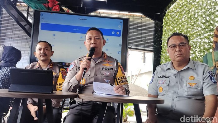 Dirlantas Polda Jawa Timur Kombes Pol Komarudin