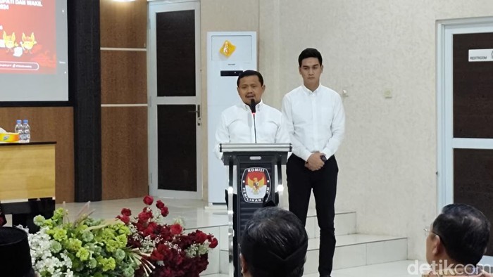 Dony Ahmad Munir dan Fajar Aldila resmi ditetapkan menjadi Bupati dan Wakil Bupati Sumedang terpilih pada periode 2024-2029