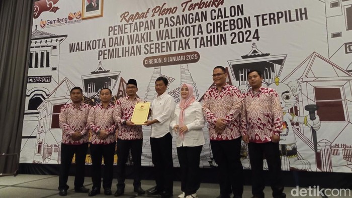 Effendi Edo dan Siti Farida ditetapkan sebagai pasangan calon Wali Kota dan Wakil Wali Kota Cirebon terpilih