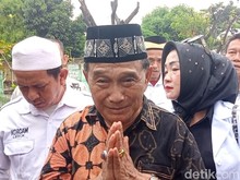 Tangis Eman 4 Sekawan Kenang Detik-detik Terakhir Bersama Abah Qomar