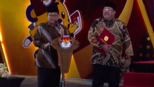 Gubernur dan Wakil Gubernur DK Jakarta periode 2024-2029 terpilih, Pramono Anung dan Rano Karno saat rapat pleno terbuka penetapan pasangan Gubernur dan Wakil Gubernur terpilih DK Jakarta, Kamis (9/1/2025). (YouTube/KPU DK Jakarta)