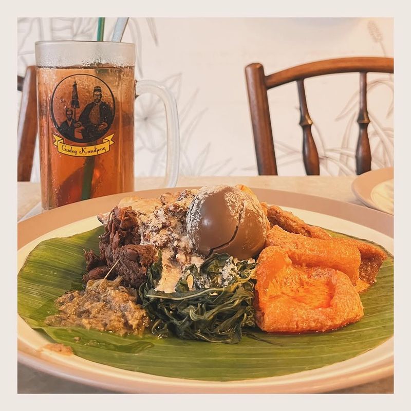 Gudeg Kandjeng Jakarta.