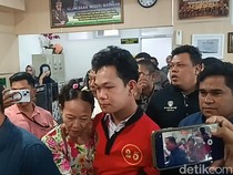 Agus Difabel Tersangka Pelecehan Resmi Ditahan, Nangis Saat Dibawa ke Lapas